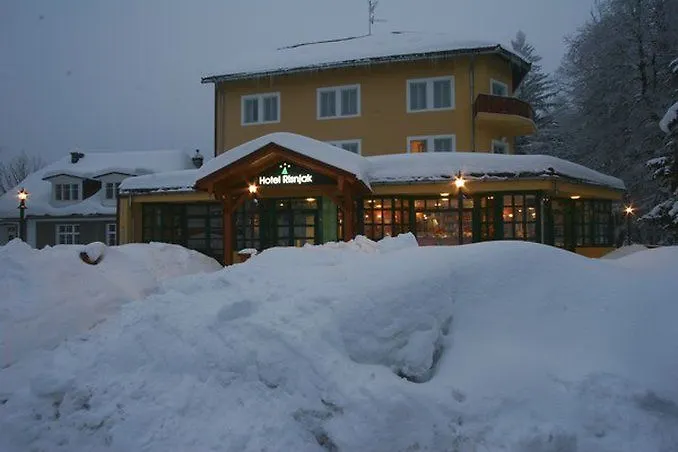 Hotel Risnjak Delnice 3*,