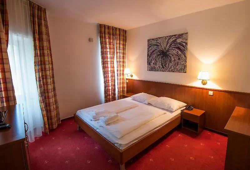 Hotel Risnjak Delnice 3*,  Kroatien