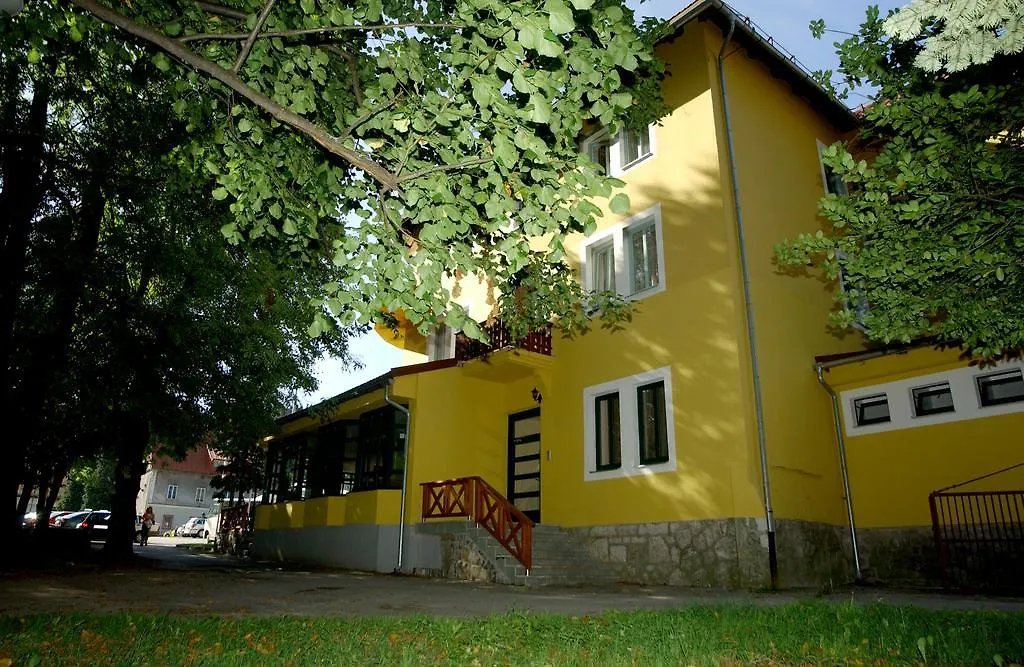 Hotel Risnjak Delnice 3*,